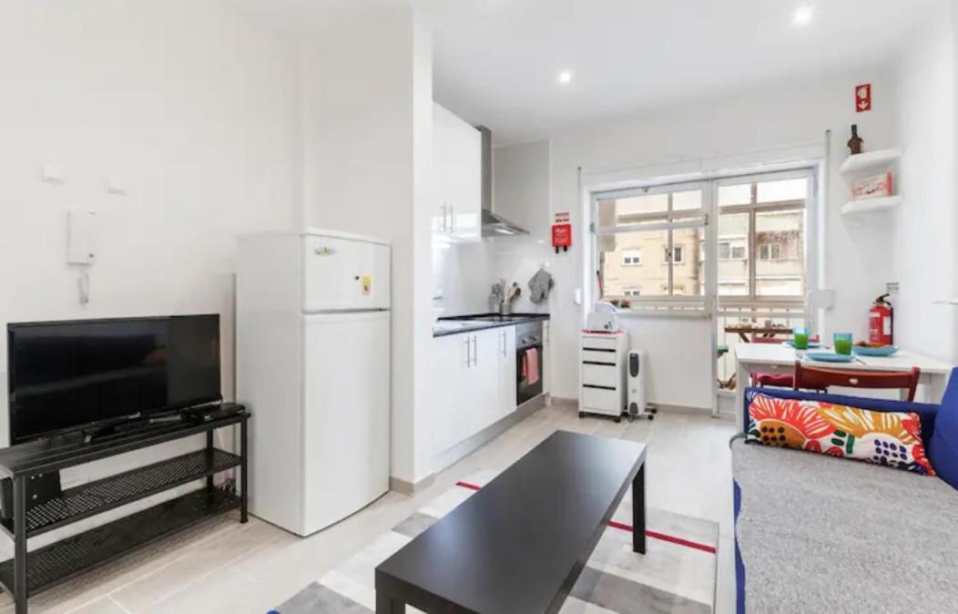 Beautiful One Bedroom Apartment near Benfica Lisboa Extérieur photo